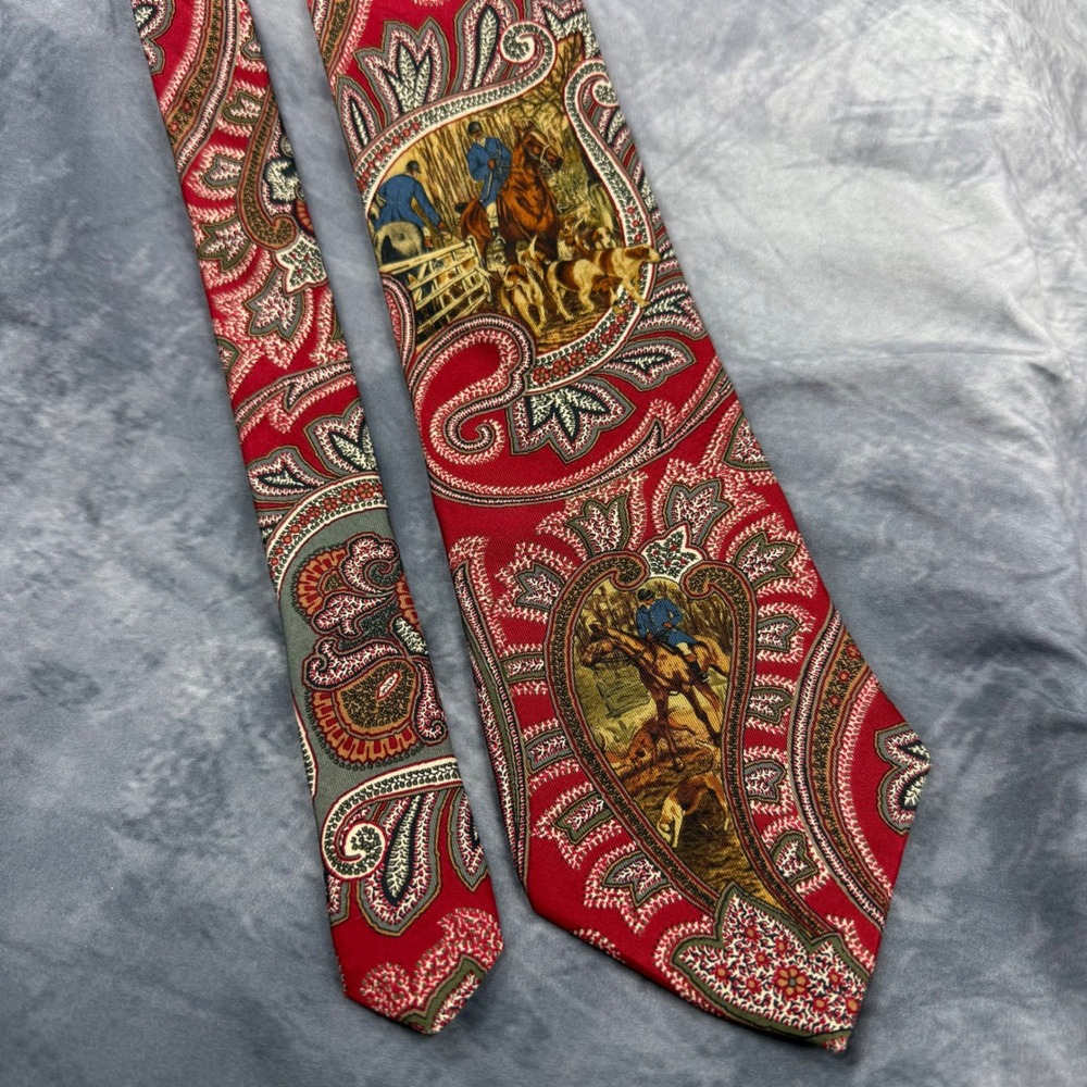 Peter Thomas by Superba Mens Silk Tie Red Paisley Fox Hunt Equestrian Scene USA